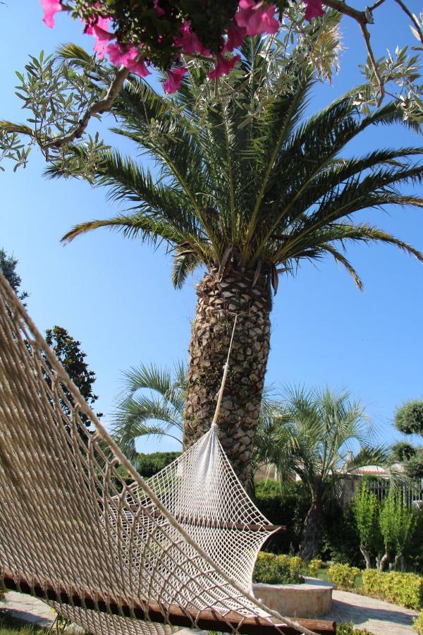 Bed and Breakfast Trullo Al Monte Ceglie Messapica Exterior foto